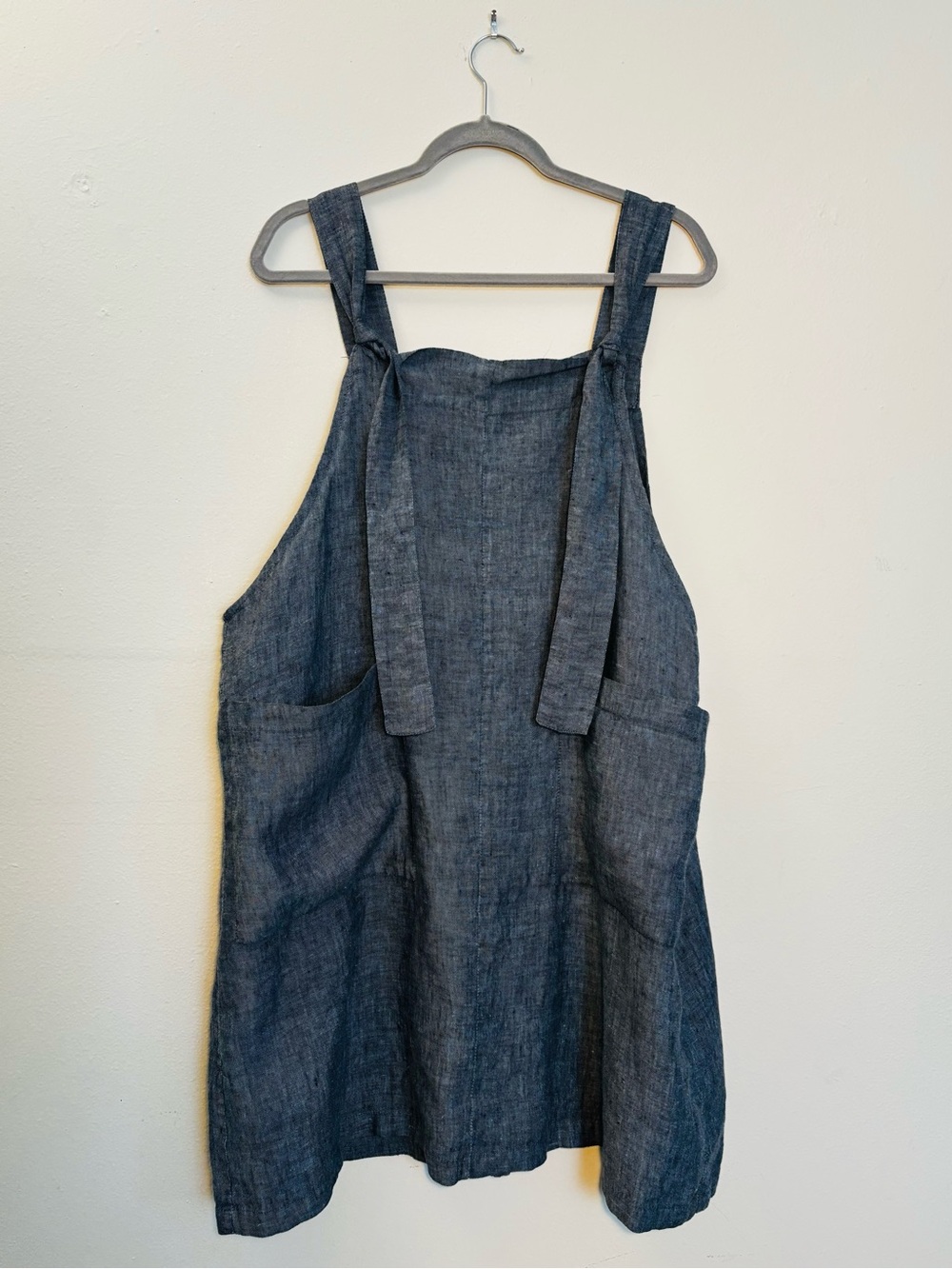 VIKOLINO Sleeveless Chambray Pinafore Garden Dress in Indigo